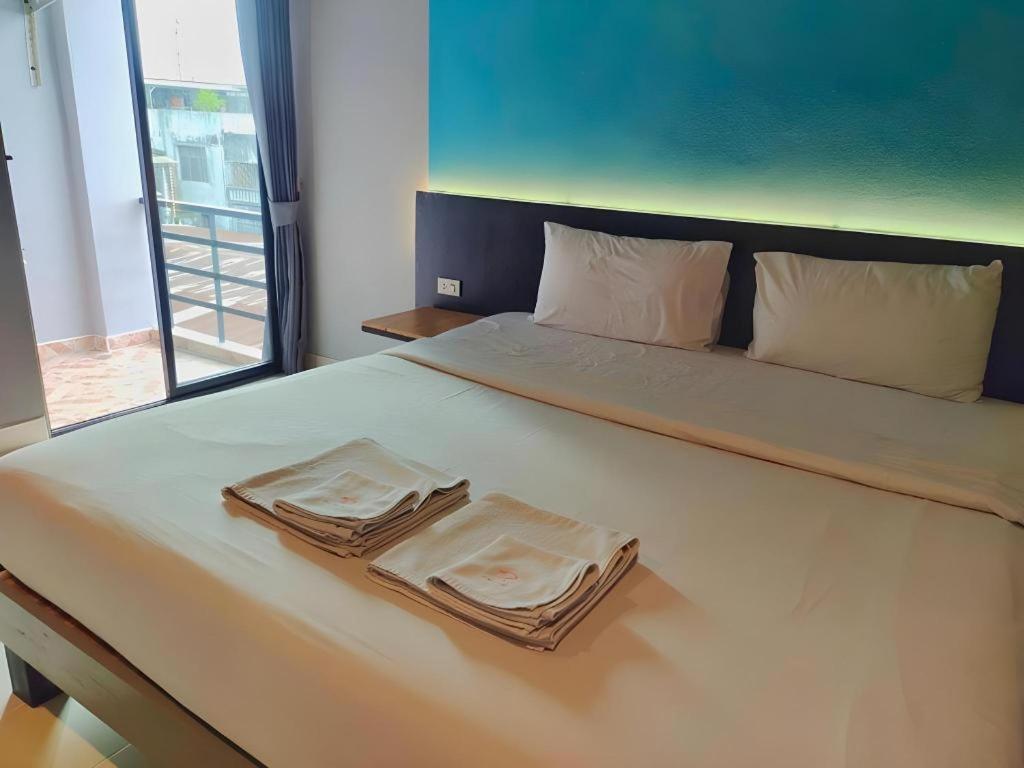 Hotel Passion Накхон Си Тамарат Екстериор снимка